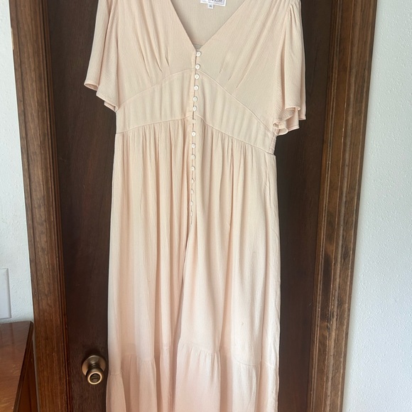 Beautiful Cream Dress - Picture 4 of 5